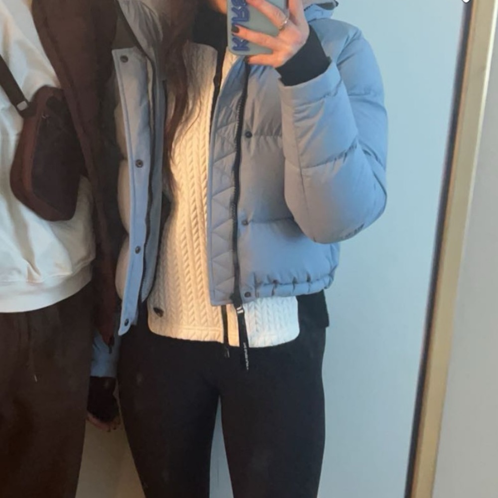 Aritzia super puff light blue